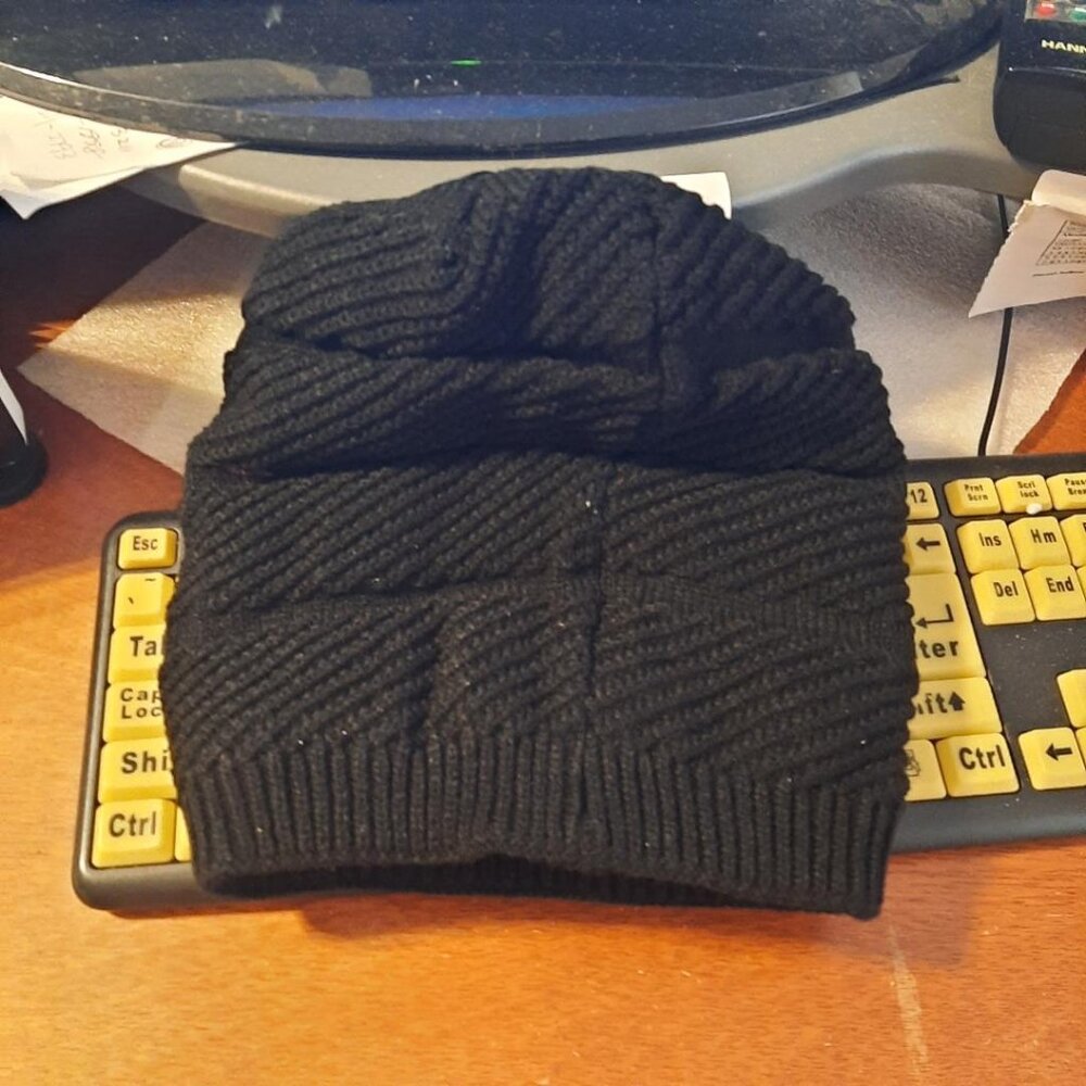 NEW TAG ! Langzhen Beanie Hat Black One Size